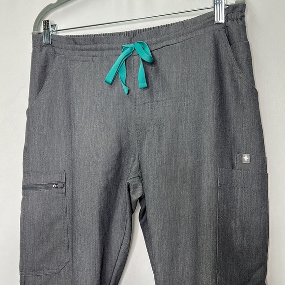 Figs Technical Collection drawstring cargo pocketed scrub pants - Picture 3 of 6